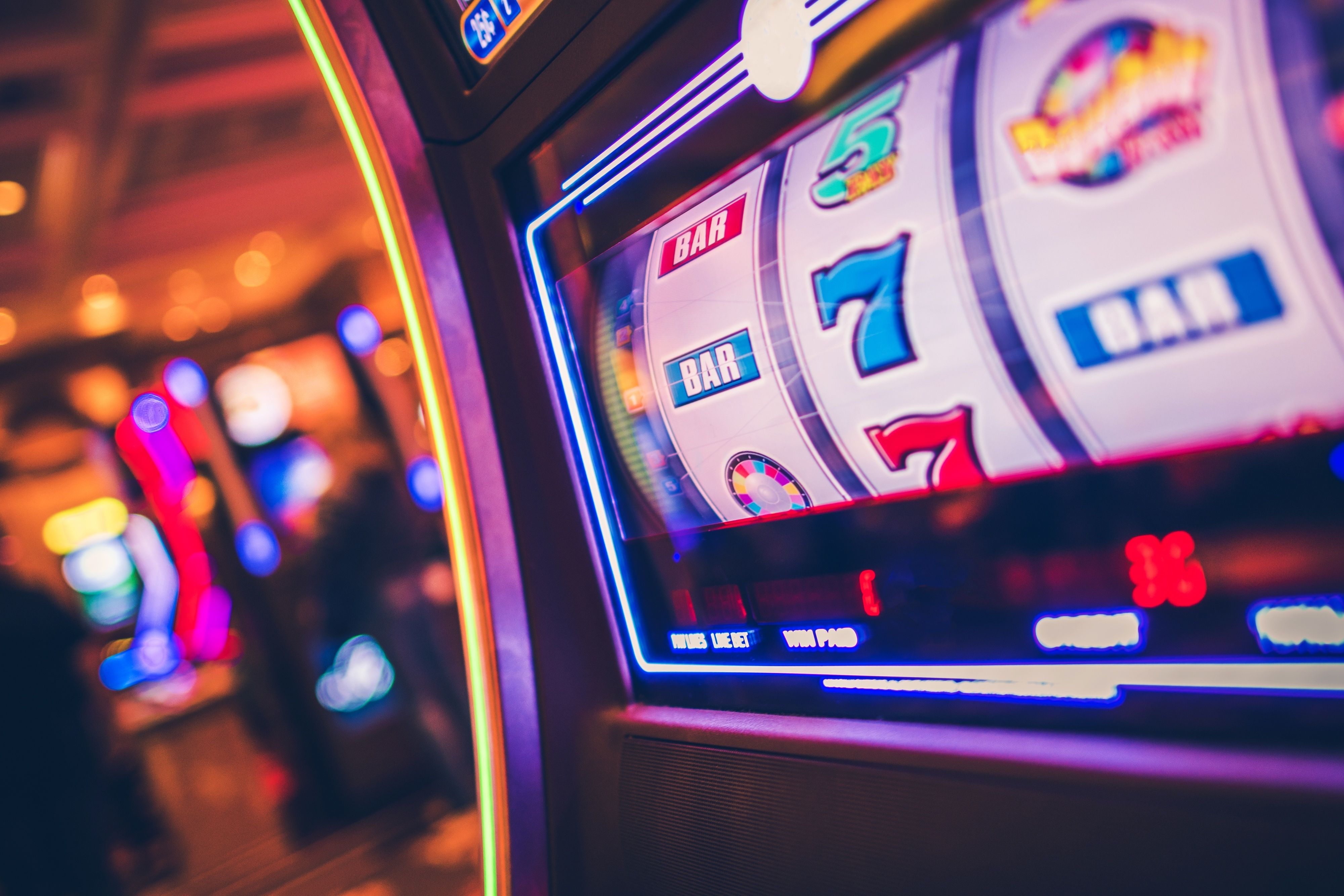 mybet188 Bikini Paradise stake selection and spin button interface